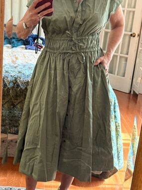 Brooks Brothers Green Button-Front Shirt Dress w/Pockets & double cinched waist